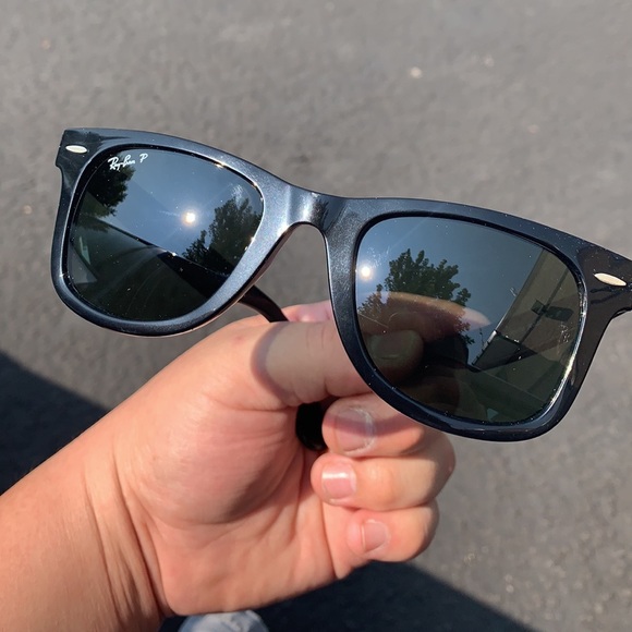 New ray-ban wayfarer polarized classic - Picture 1 of 1